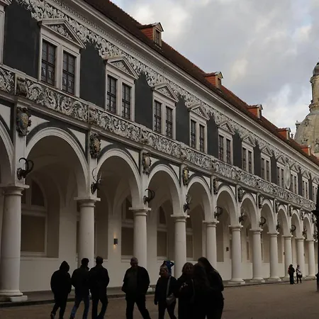 Suite-der-villa-elsa Apartament